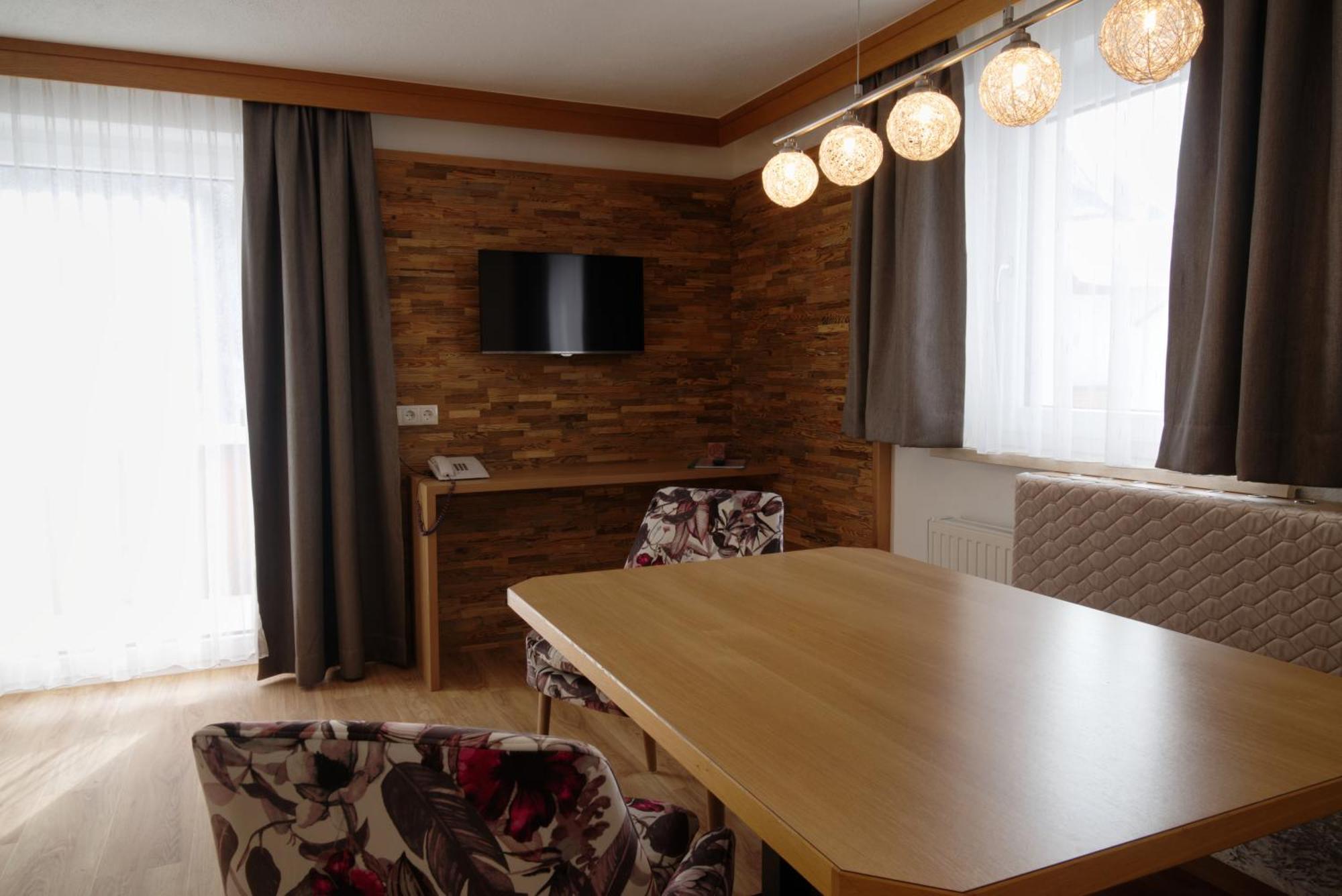 Feierabendhof Apartment Ischgl Ngoại thất bức ảnh