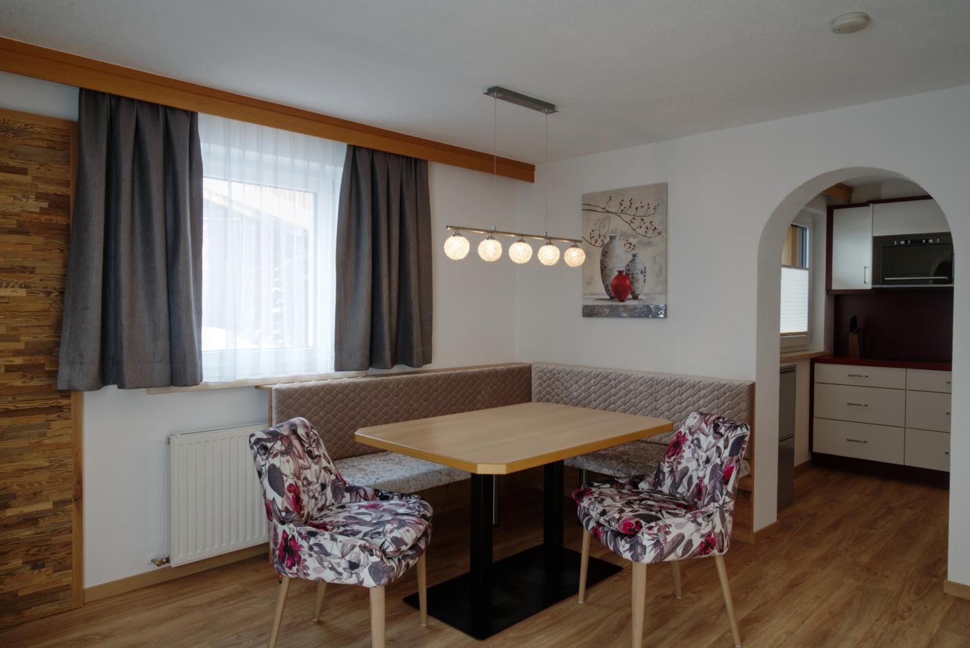 Feierabendhof Apartment Ischgl Ngoại thất bức ảnh